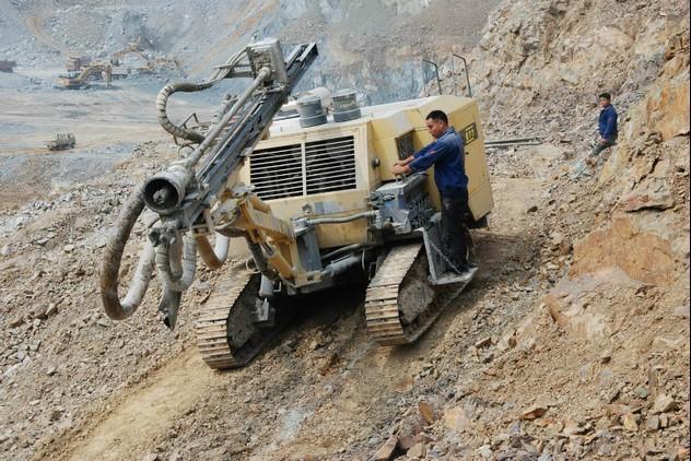 開山KG930B潛孔鑽(zuan)車